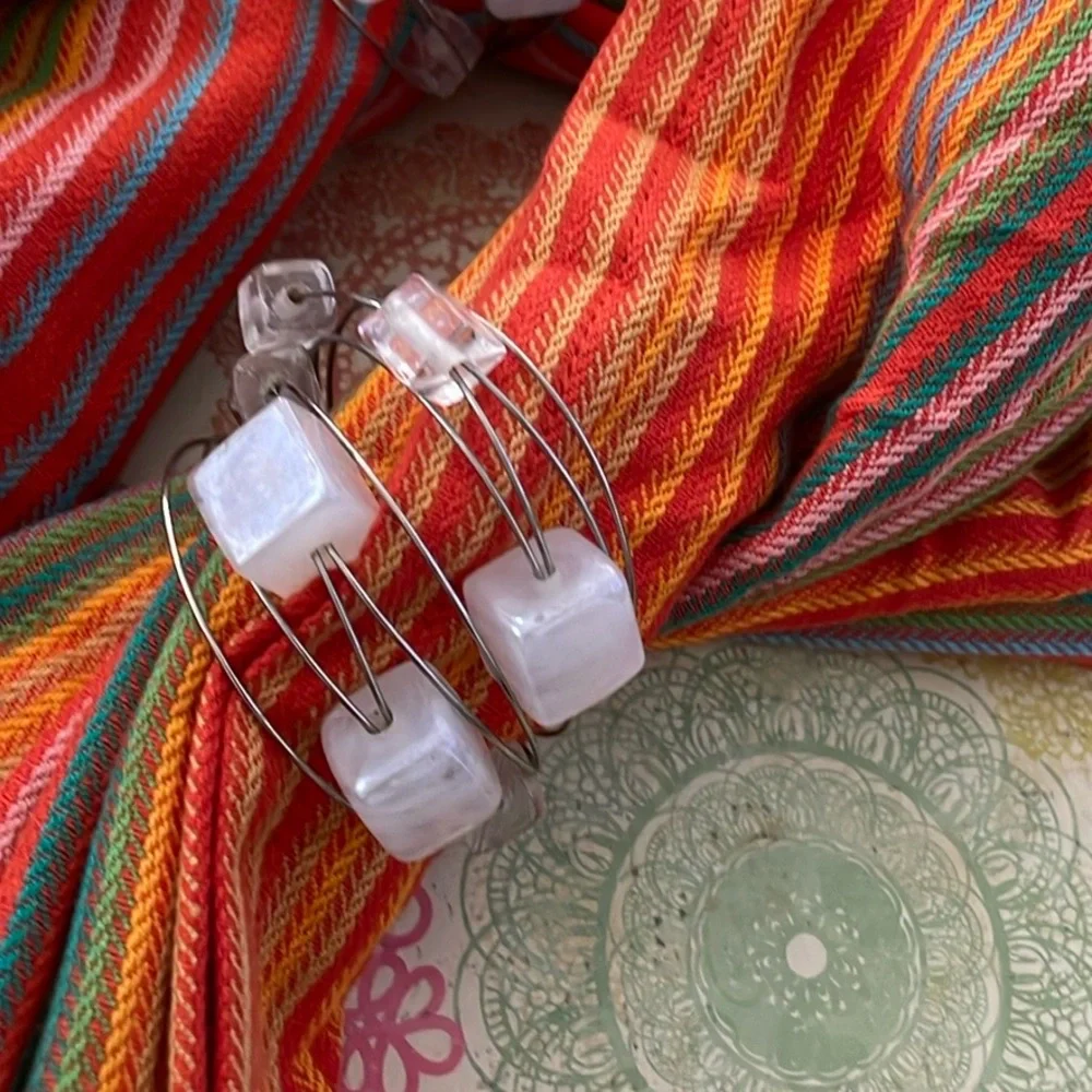 Pier 1 Imports Set of 5 Napkin Rings